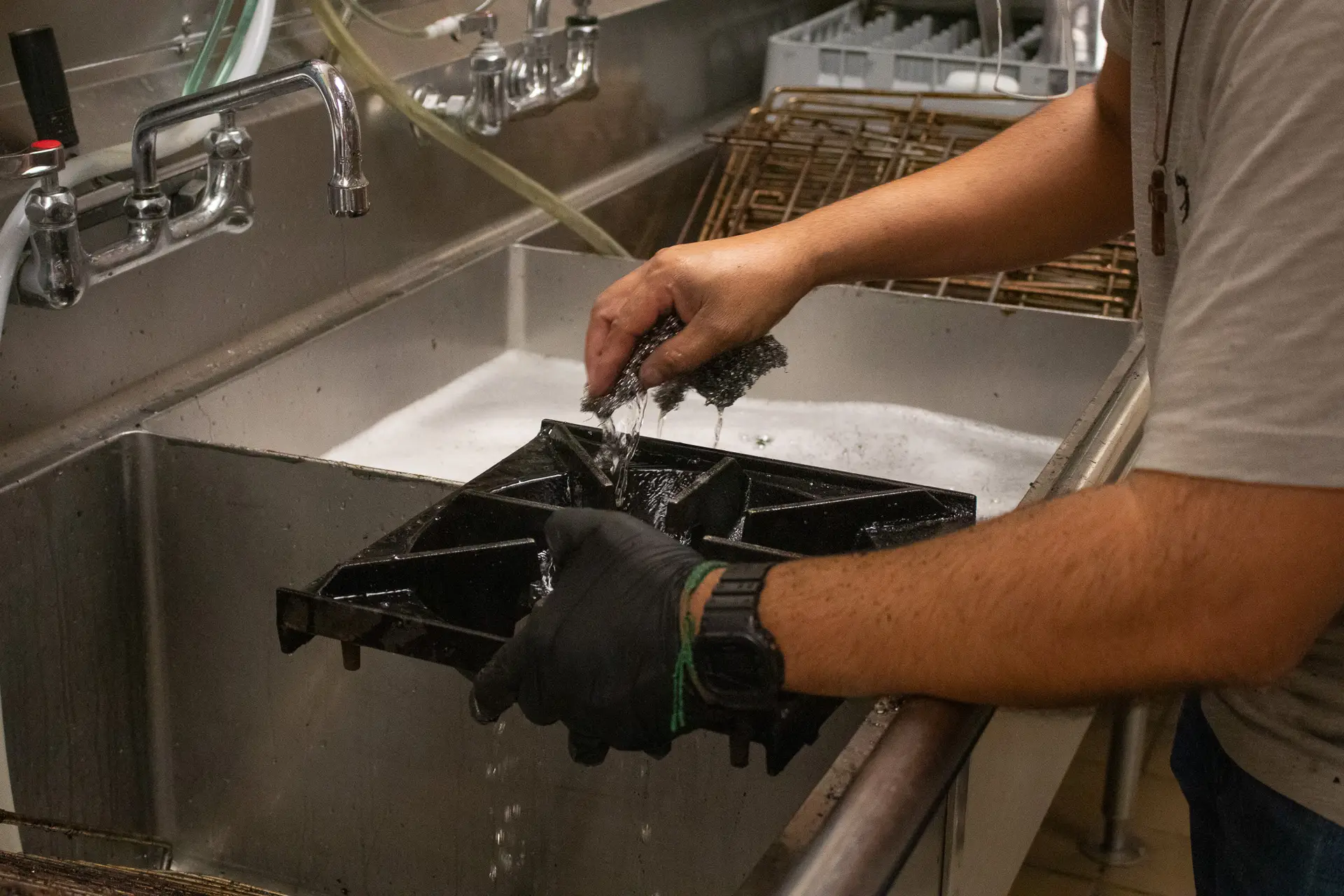 commercial kitchen cleaning